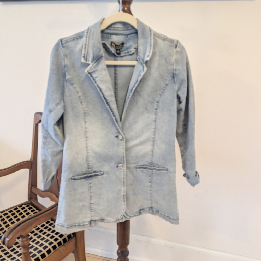 Light Wash Denim Blazer Jacket - Women